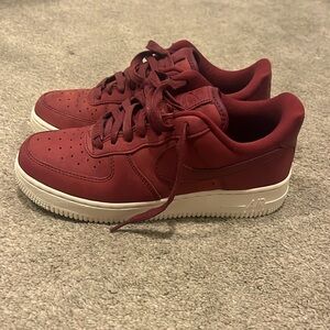Burgundy Nike Air Force 1 sold out